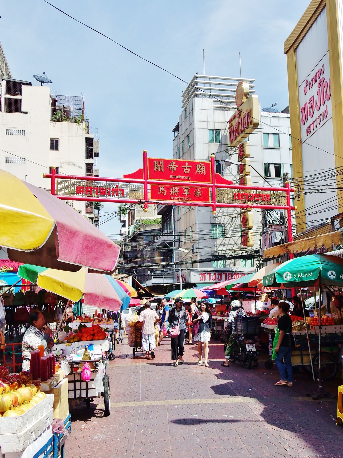 Exploring Chinatown Bangkok | Spring Tomorrow