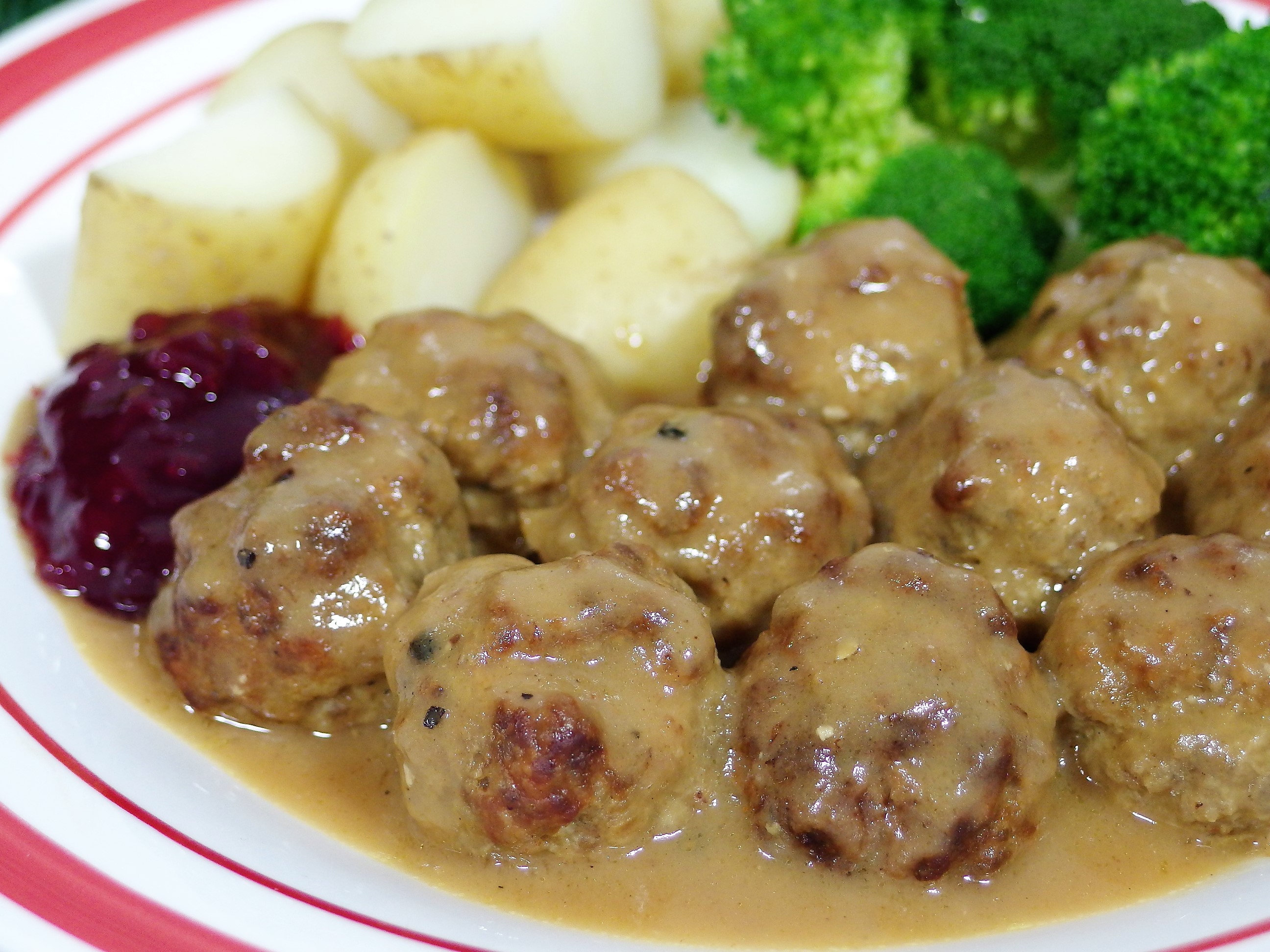 Swedish Meatballs With Gravy And Lingonberry Jam Spring Tomorrow